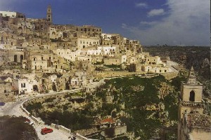 Xtrallusion offers characteristic Bed and Breakfast, B&B, Guest House, Hotel, Albergo and Country Lodge accommodation in Italy. Plus independent self-guided Walking, Adventure, Activity, Skiing and Paragliding Holiday itineraries on the Italian Rivieras, in the Italian Lakes, in the Italian Alps and in some of the most beautiful corners of Italy.